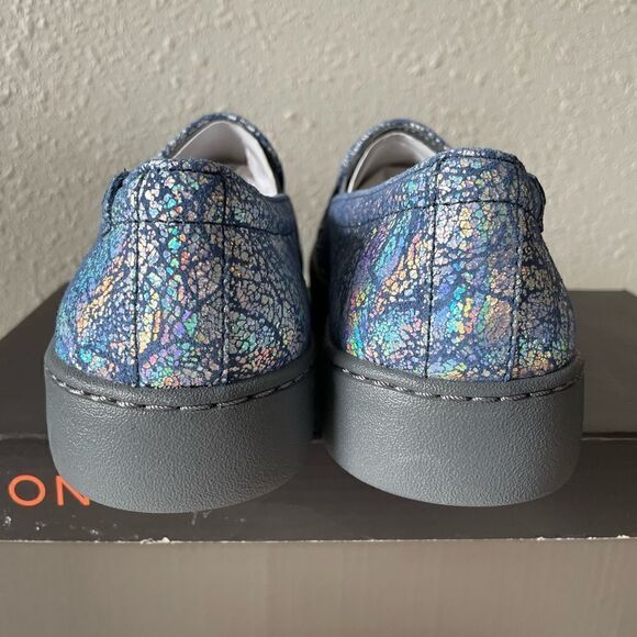NIB Vionic Blue Metallic Avery Shoes Sizes 6, 6.5, and 7.5 - Picture 5 of 10